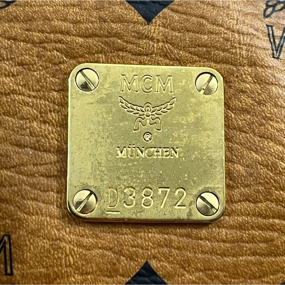 MCM Boston 25 - Picture 15 of 16